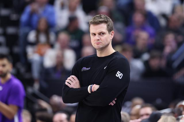 Windhorst：迈克·布朗排兵布阵很棒 布伦森下半场摧毁了科内特